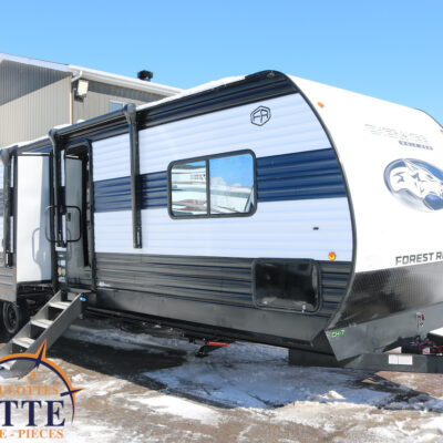 Wolf Den 304 SR 2026-LM Cossette inc. vr-roulotte-fifth wheel-cargo-arctic wolf -Remote-Clipper-cherokee-grey wolf-wolf pup-kodiak cub-aspen trail-dutchmen-forest river-coachmen-apex nano -arctic wolf-Trois-Rivières-fond